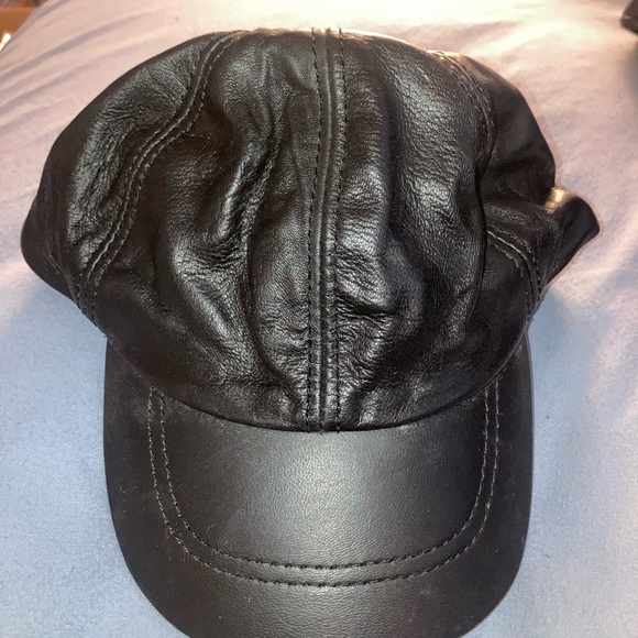 giovanni navarro Accessories - Giovanni Navarro Black Genuine Leather Hat